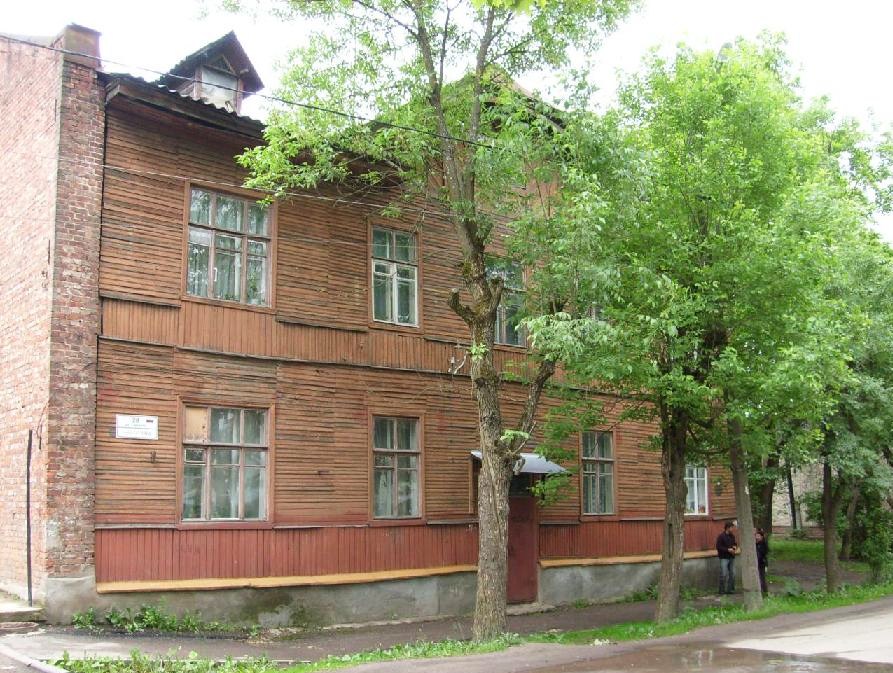 Дом № 28 на улице Горького (бывшей Бомбардирской) в Гатчине.
