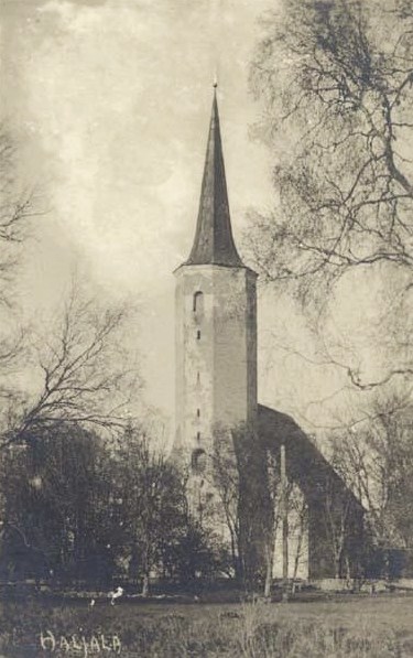 Средневековая церковь св. Маврикия в Хальяла. Старое фото
